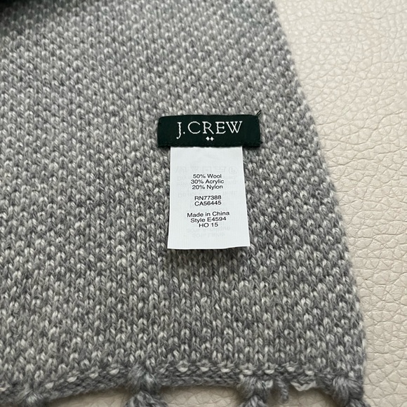 NWOT - J Crew Wool Blended Long Scarf - Picture 2 of 2